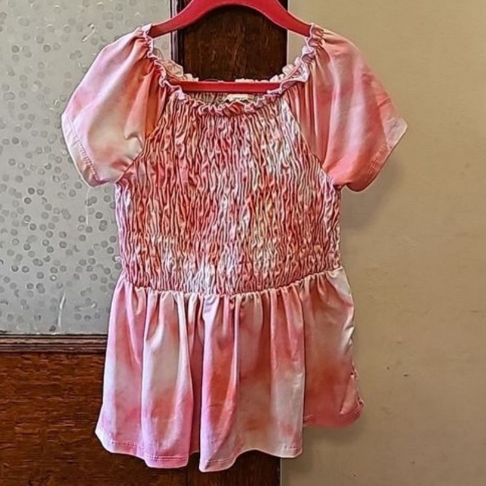 Girls pink and white top size 10/12
